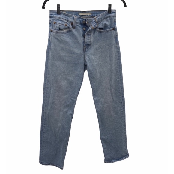LEVI'S Wedgie Light Wash Straight Leg Jean W25 L26 - Picture 1 of 9